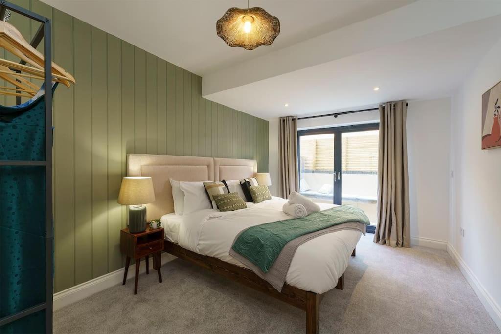 Lilyturf - 2 Bedroom Luxury Apartment By Mint Stays Bristol Zewnętrze zdjęcie